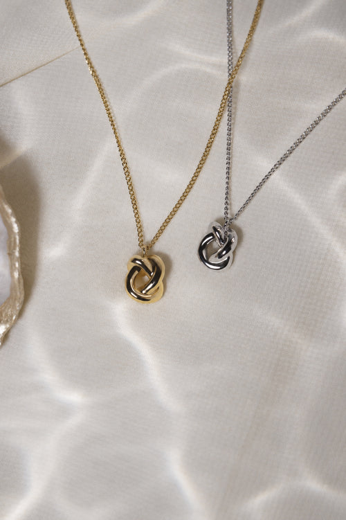 Knot Flow Necklace