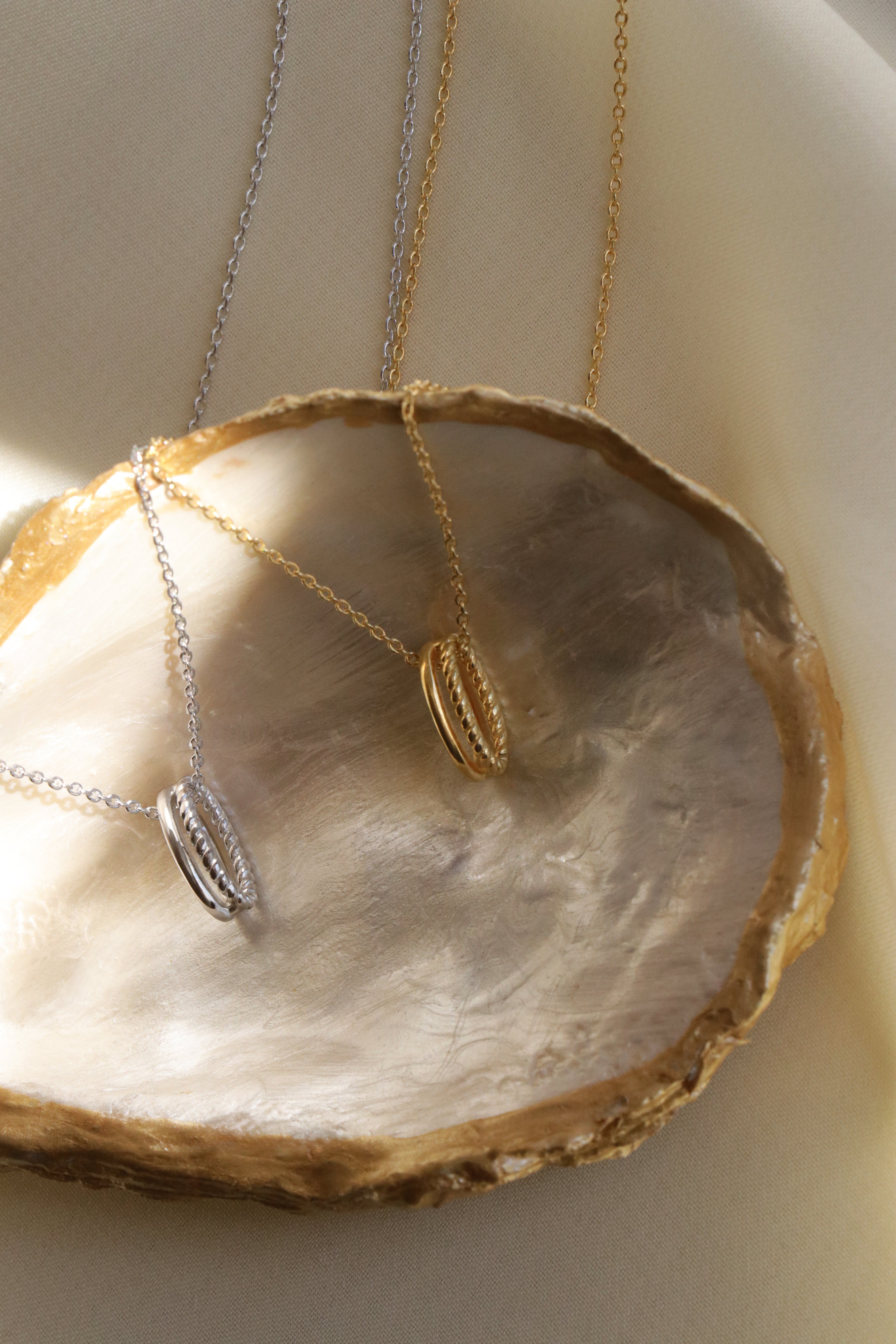 Dual Band Necklace